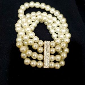 Pearl and crystal stretchy bracelet